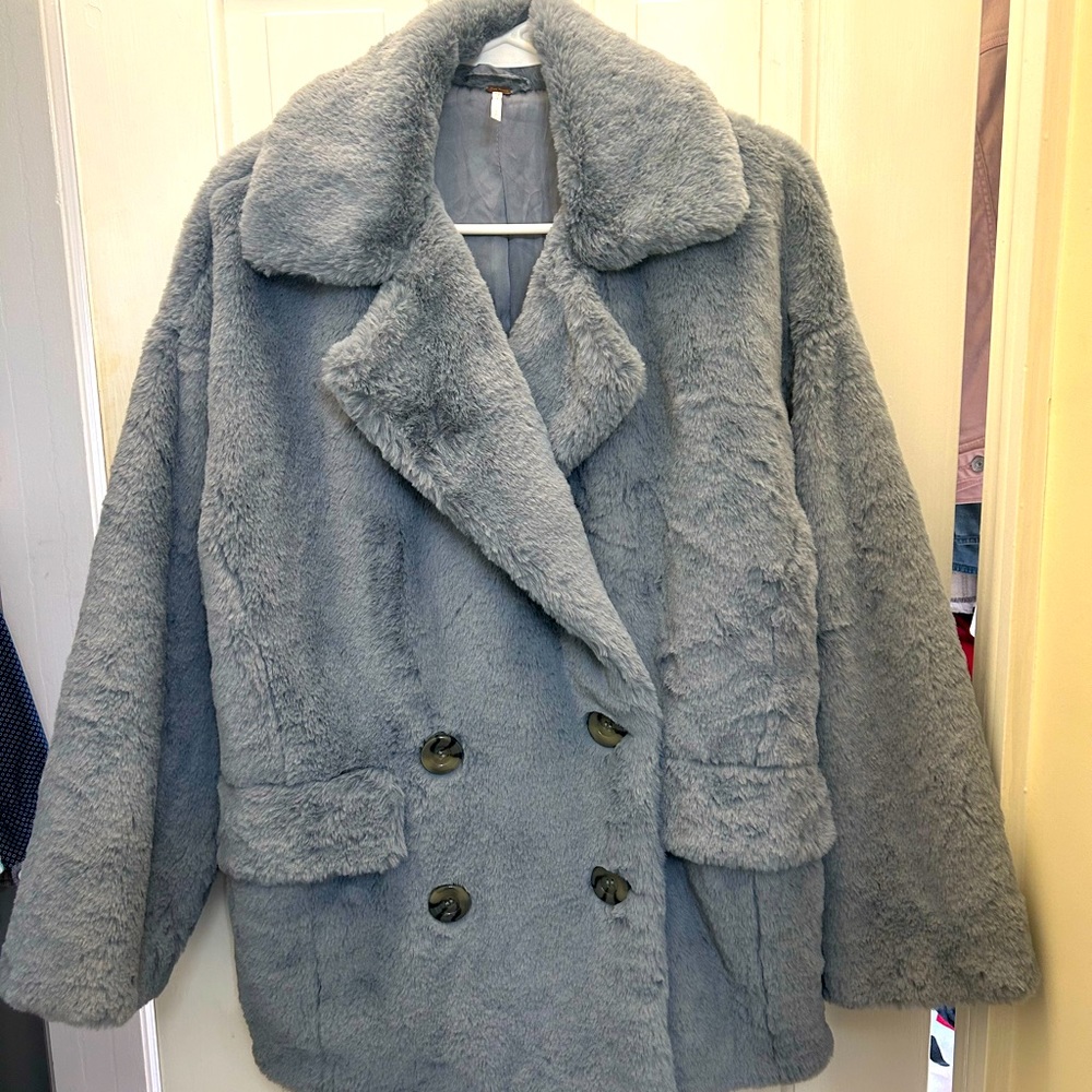 FREE PEOPLE KATE FAUX FUR GREY BLUE COAT SIZE SMALL